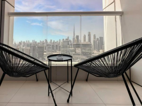 Trophy - Paramount Suites W Burj Khalifa View & Huge Balcony